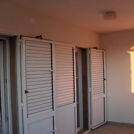 Zdenka Apartment Povljana