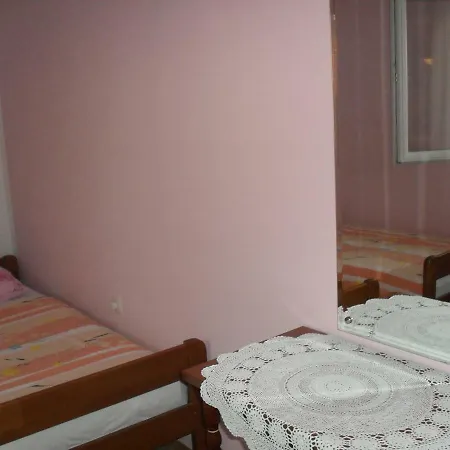 Zdenka Apartment *